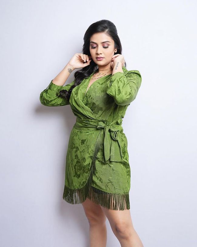 Vibrant Looks Of Sreemukhi In Colorful Outfit